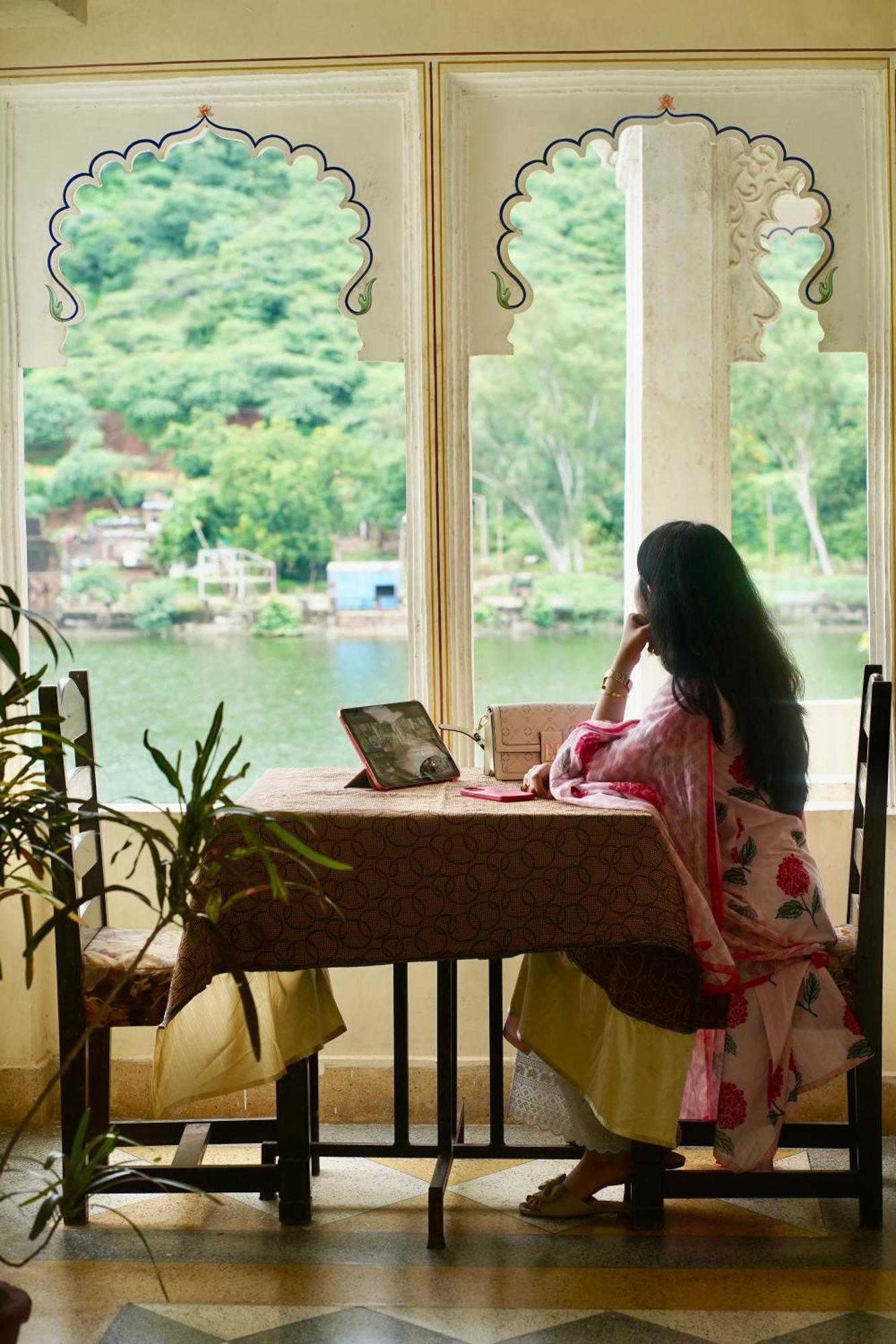 ホテル Haveli Katkoun Būndi エクステリア 写真