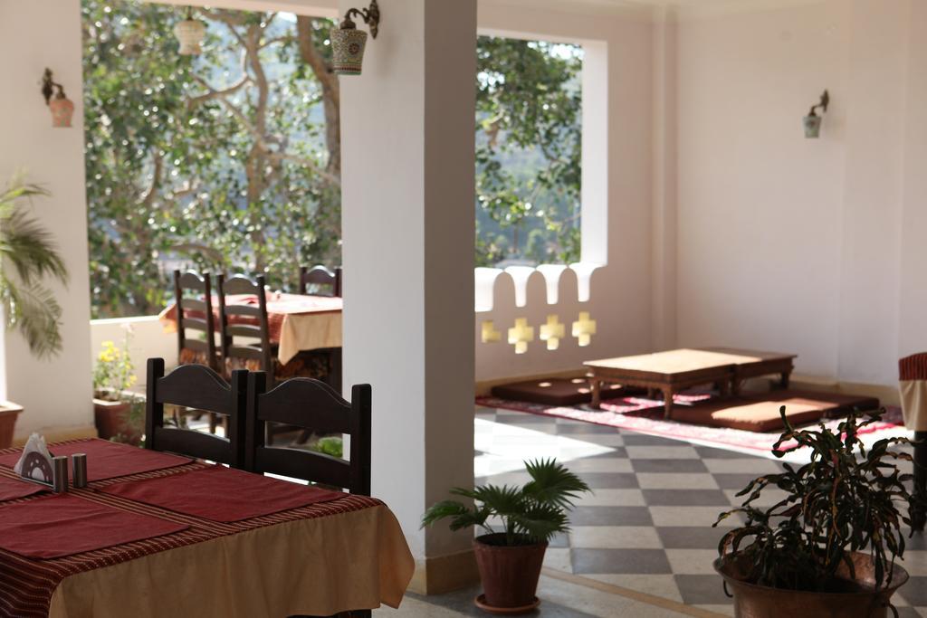ホテル Haveli Katkoun Būndi エクステリア 写真